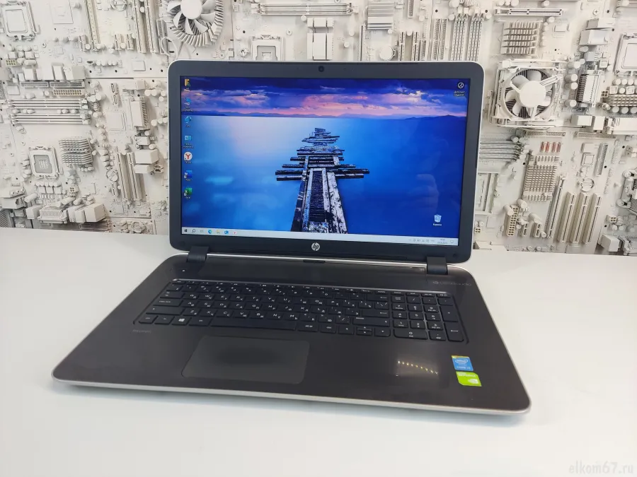 HP Pavilion 17