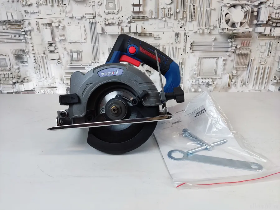 ����������� ���� NANWEI NW-MR8416E, 140mm (max), 1260W, 13k rpm